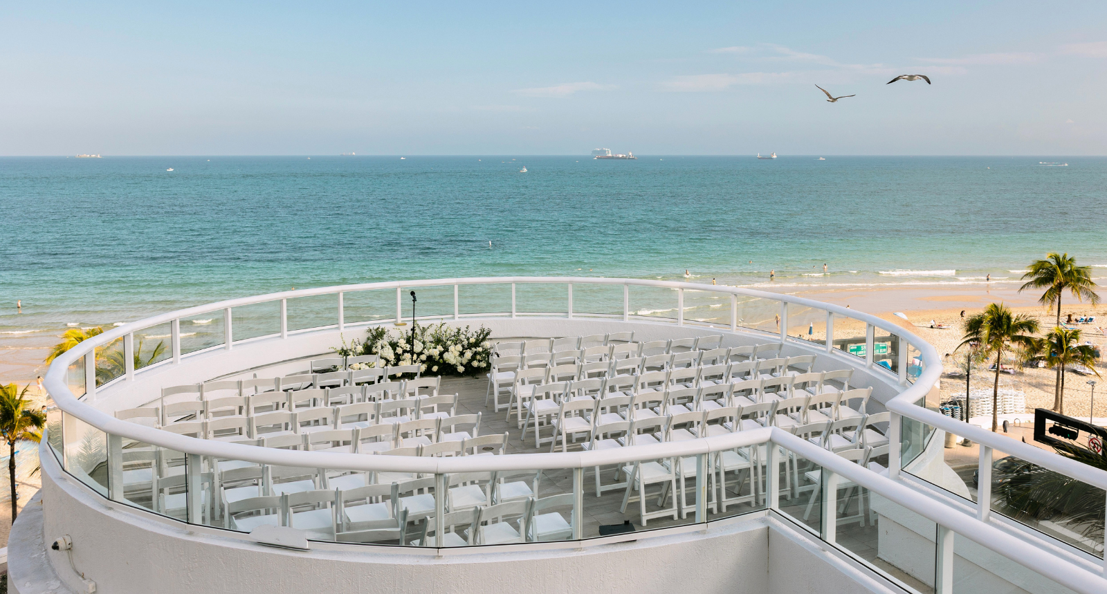 Hotel Rotunda filled with Chiavari chairs