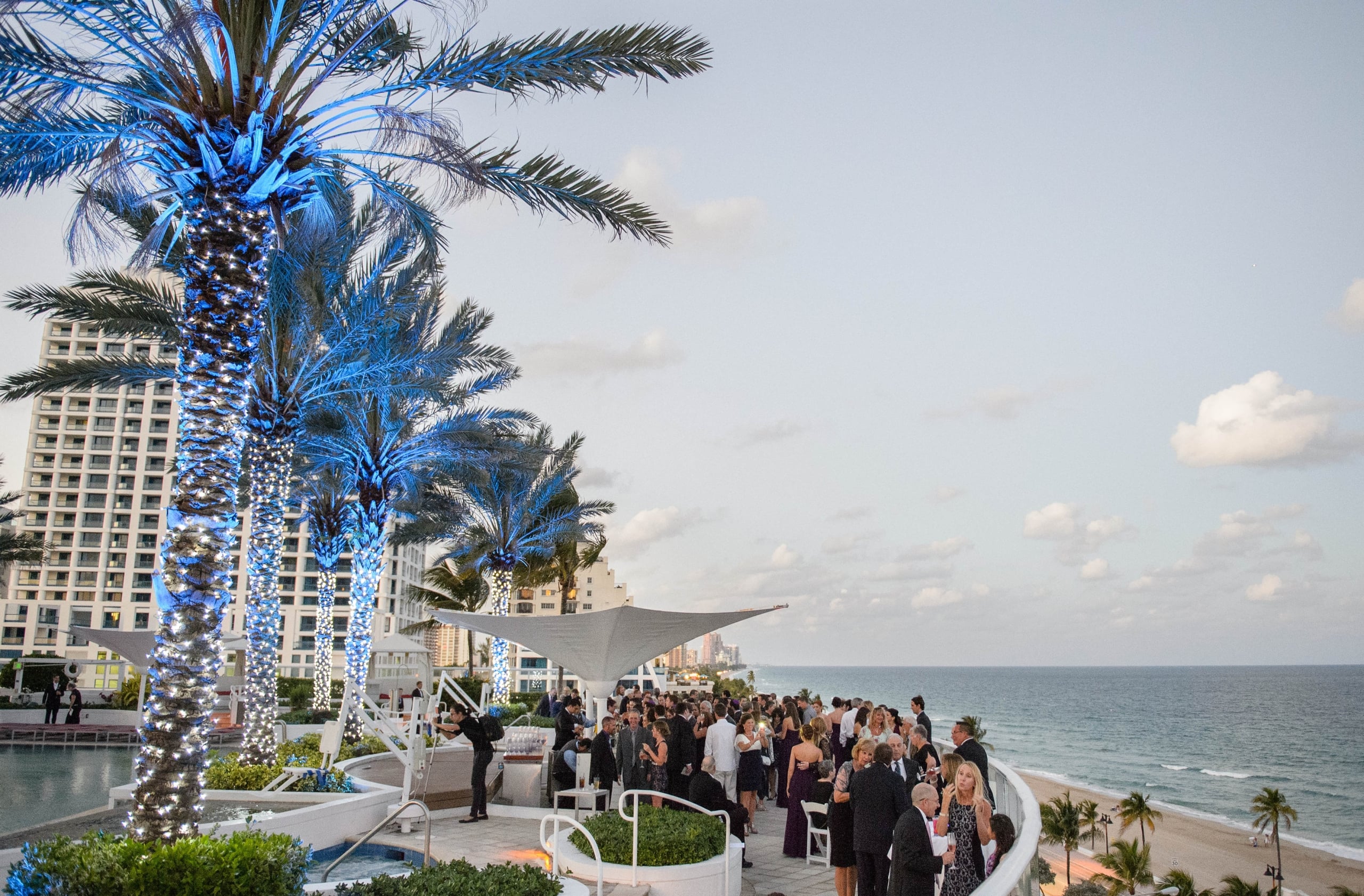Crowd gathered in Oceanfront Terrace